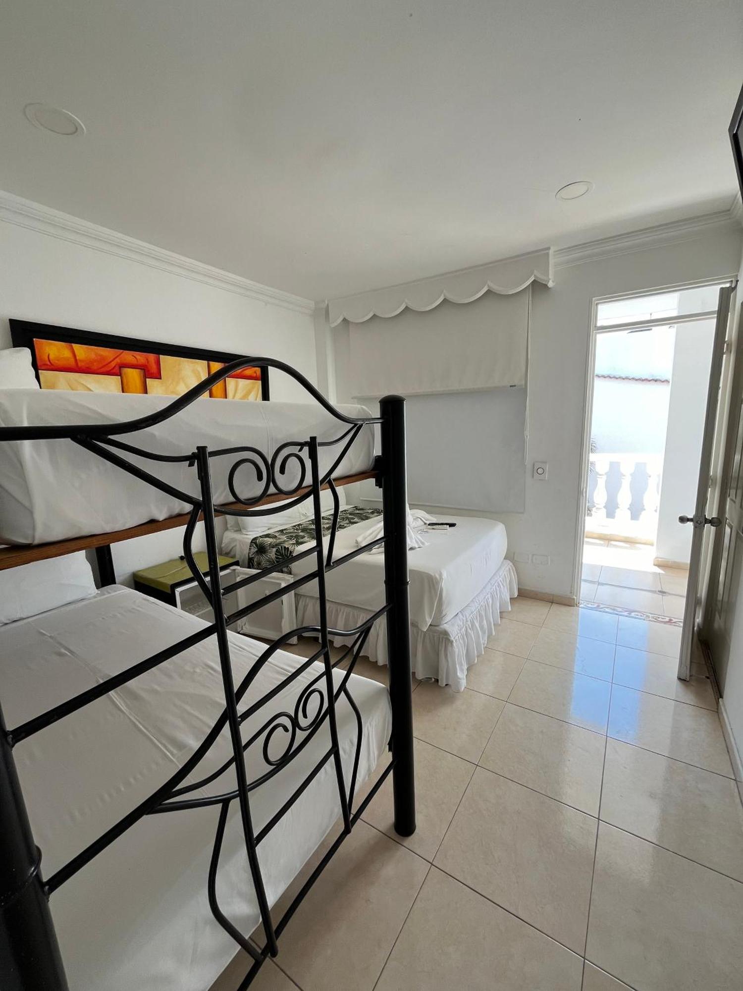 Hotel Zamba Girardot Eksteriør bilde