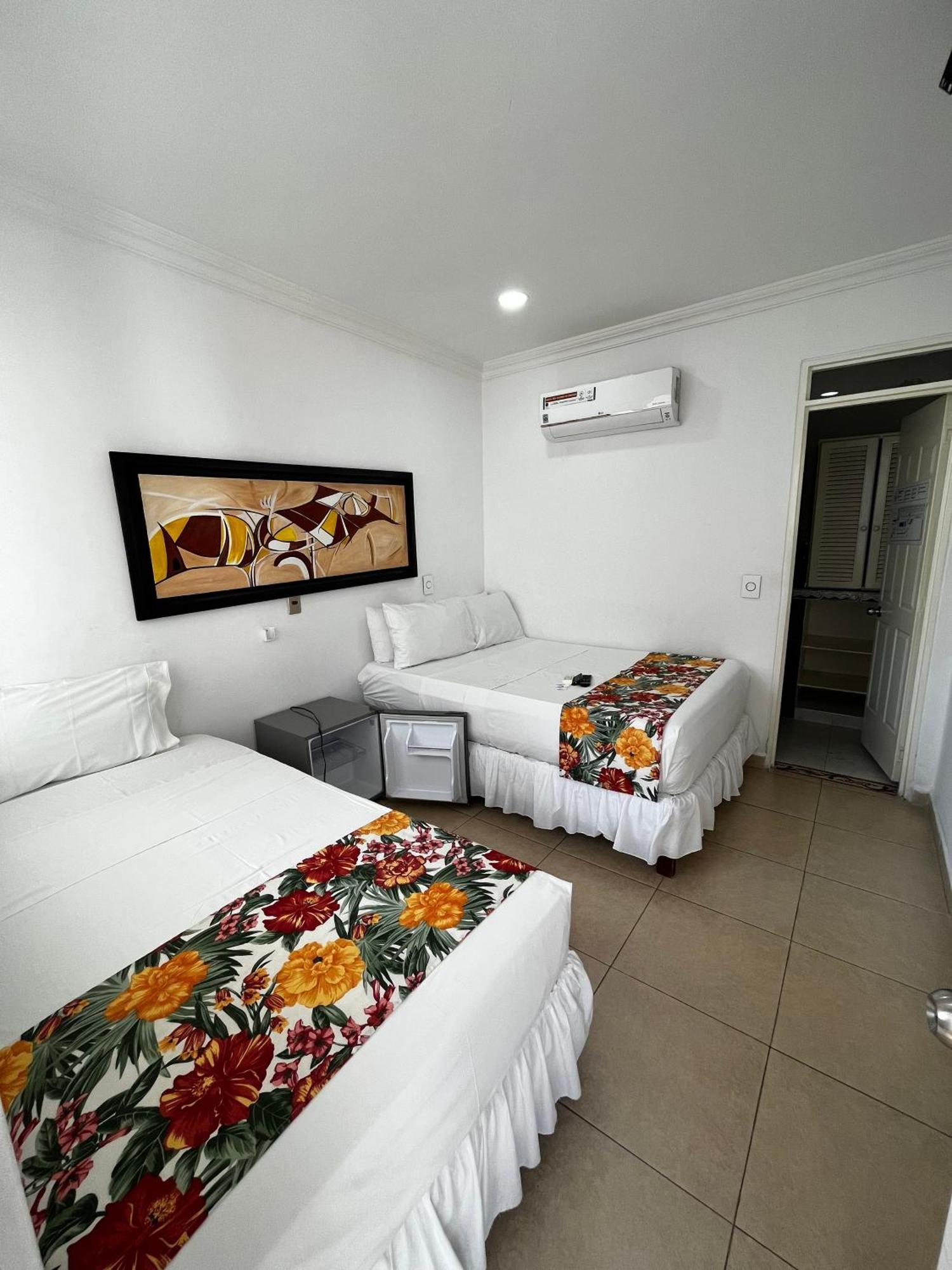 Hotel Zamba Girardot Eksteriør bilde