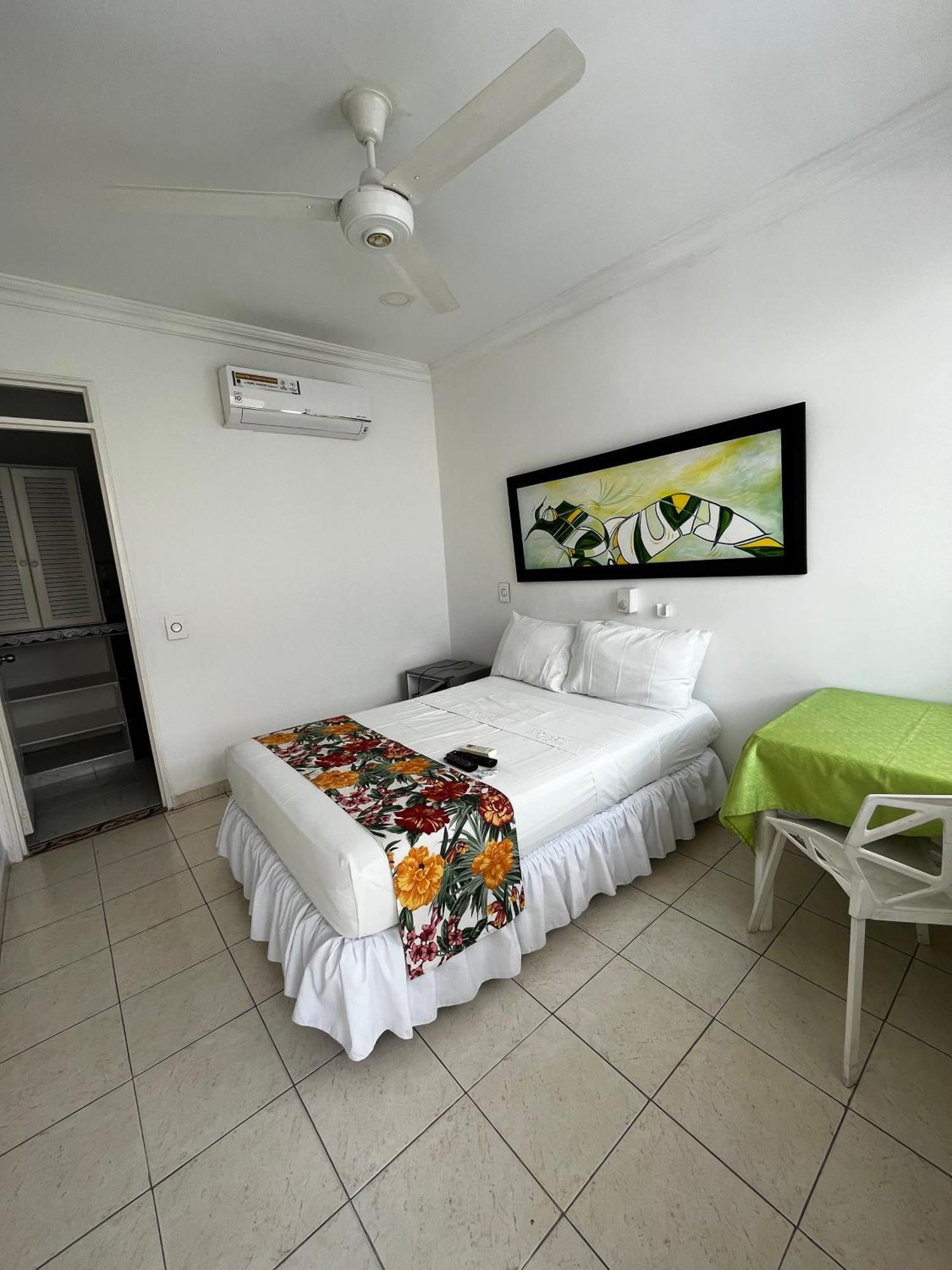 Hotel Zamba Girardot Eksteriør bilde