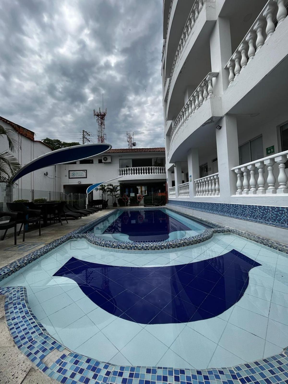 Hotel Zamba Girardot Eksteriør bilde