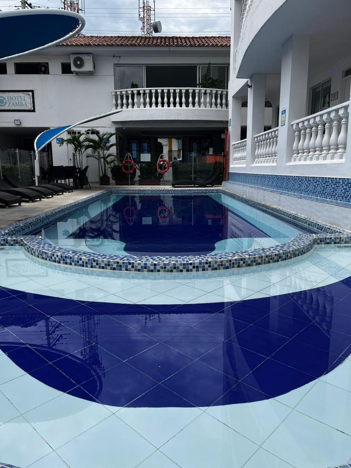 Hotel Zamba Girardot Eksteriør bilde
